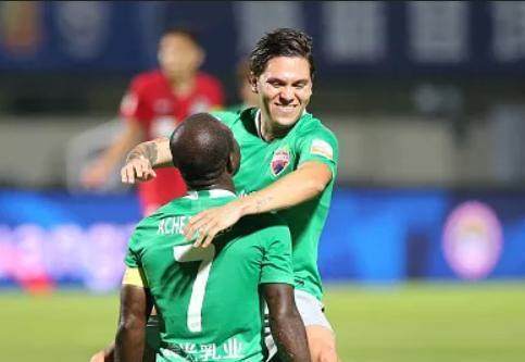 kaiyun.com-第二轮就哑火！豪华4外援深足25射18个角球都没用